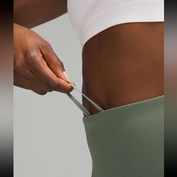 New Lululemon Wunder Train High-Rise Ribbed
Tight 28", Green, Grey Eucalyptus, 8 - Picture 5 of 12